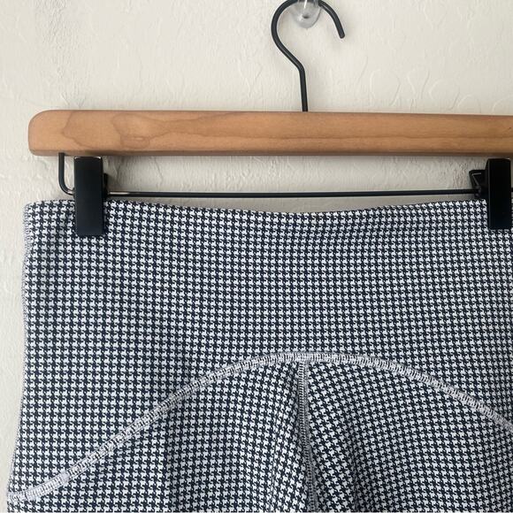 Spanx booty boost high rise houndstooth leggings medium - Picture 7 of 11